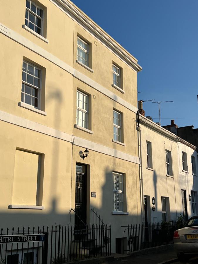 Unique & Stylish Town House, Central Cheltenham Villa Eksteriør billede